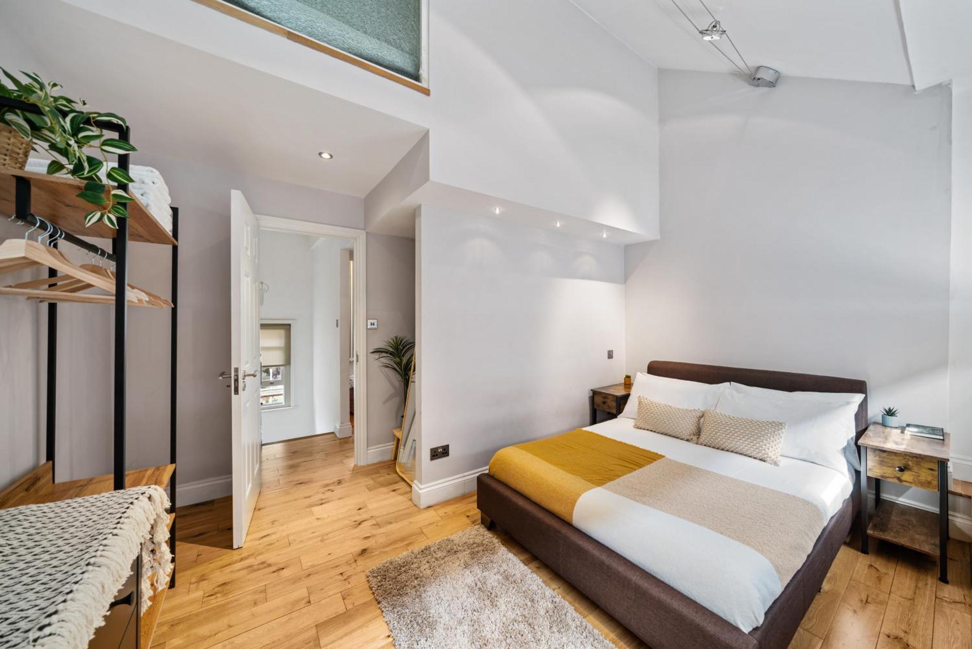 Hidden Gem In Central Location - Beautiful 2 Bed Лондон Екстериор снимка