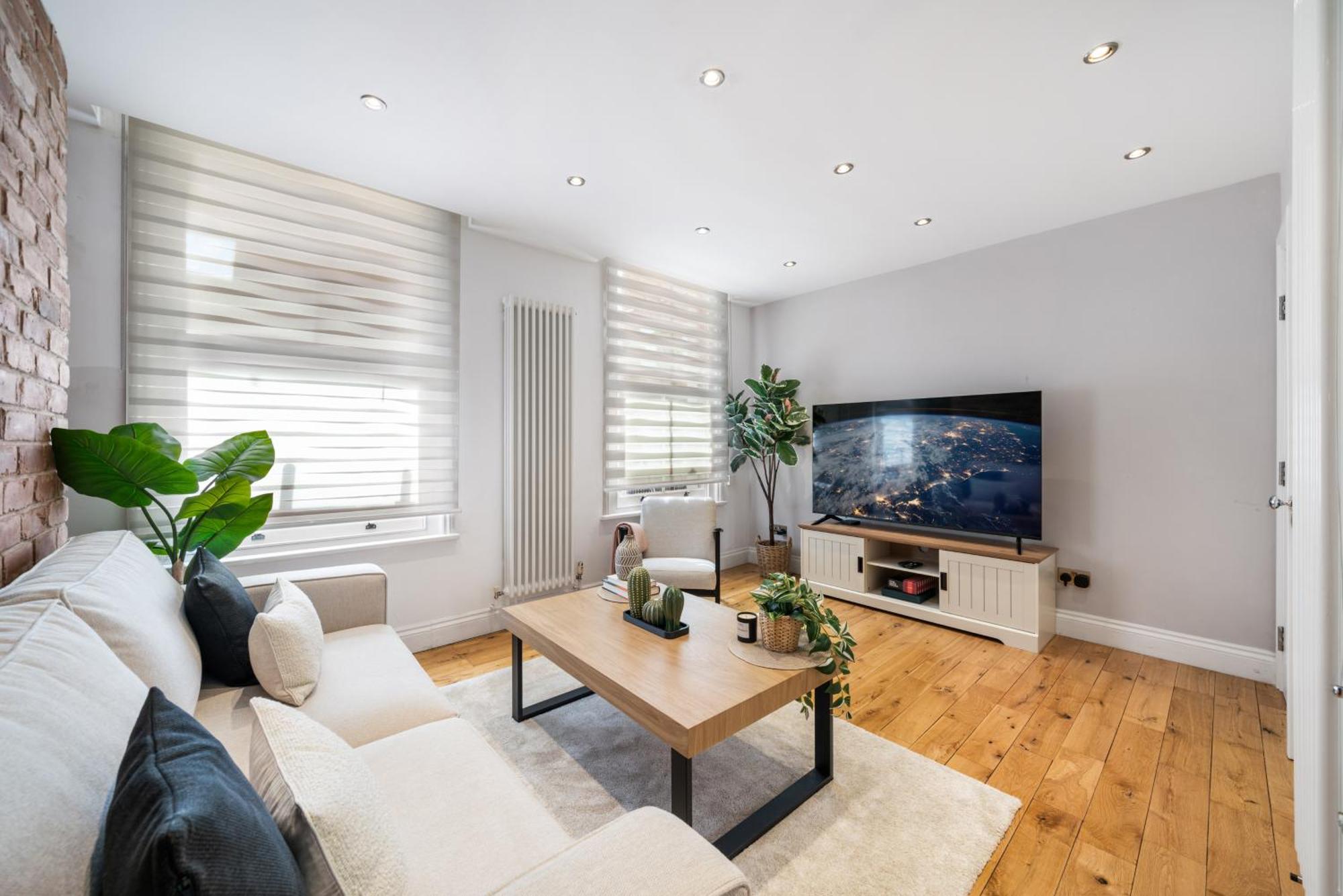 Hidden Gem In Central Location - Beautiful 2 Bed Лондон Екстериор снимка